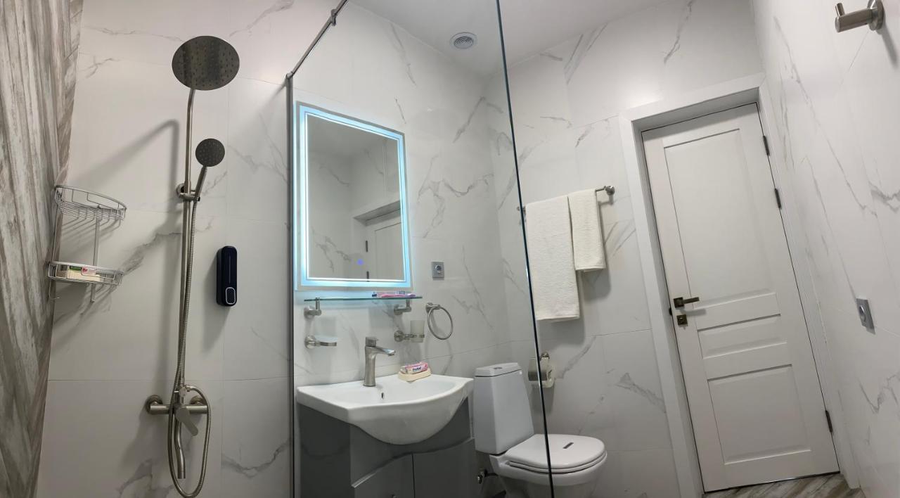 Apartments Pushkin Street 耶烈万 外观 照片
