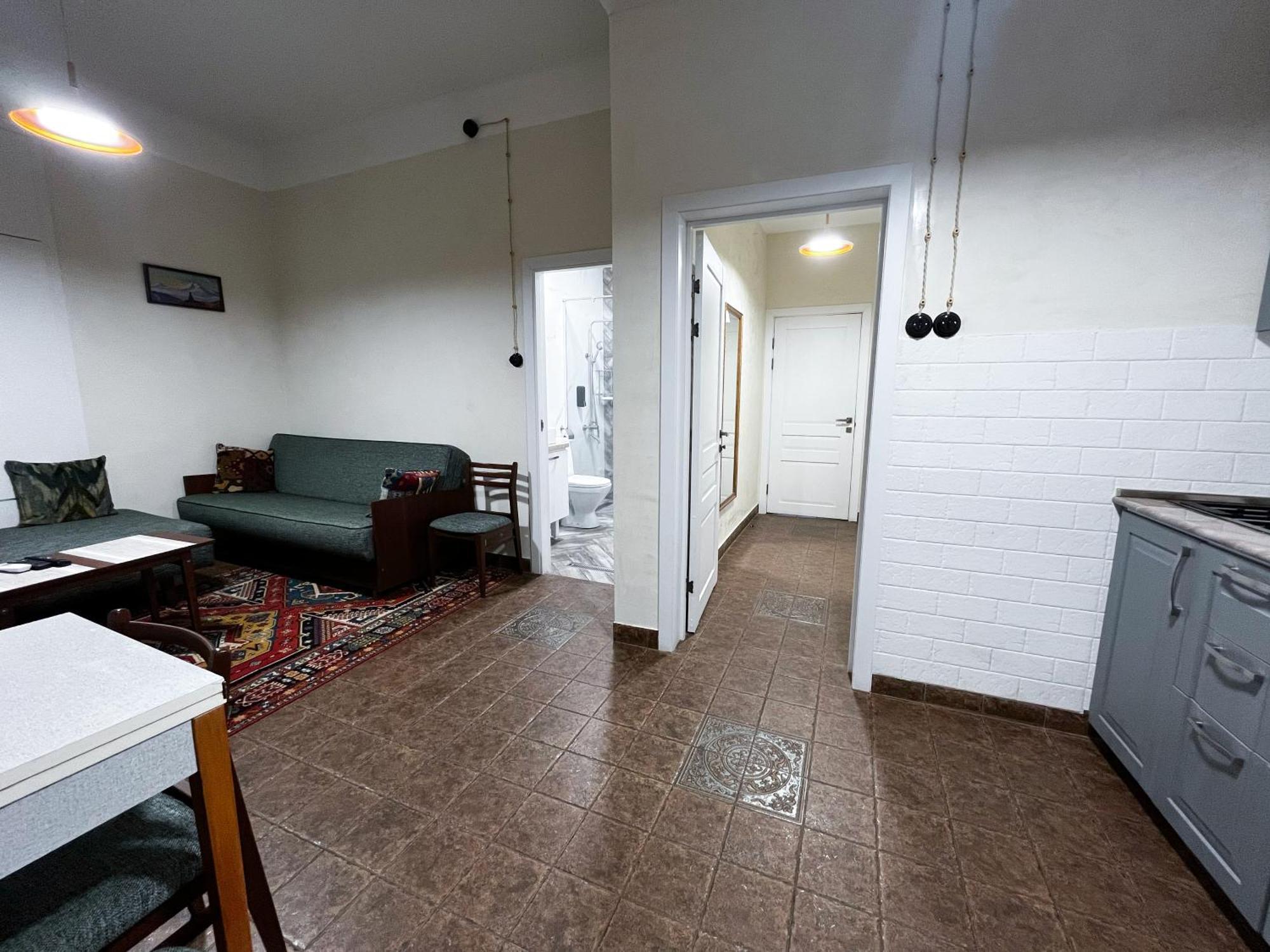 Apartments Pushkin Street 耶烈万 外观 照片