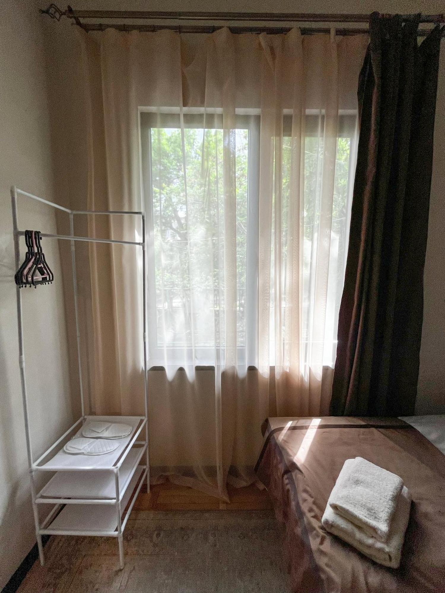 Apartments Pushkin Street 耶烈万 外观 照片